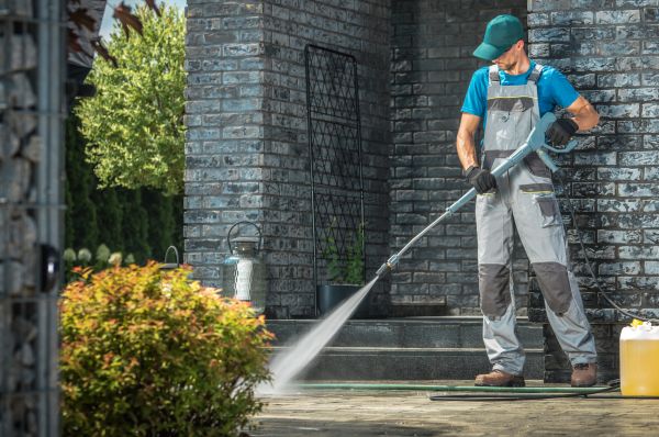 Cost of Outside House Cleaning in Jackson